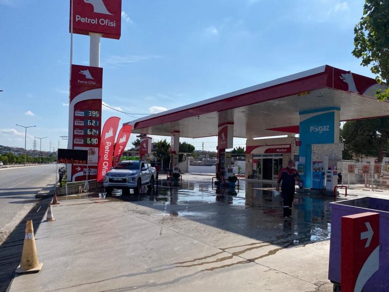 Petrol Ofisi Çeşme